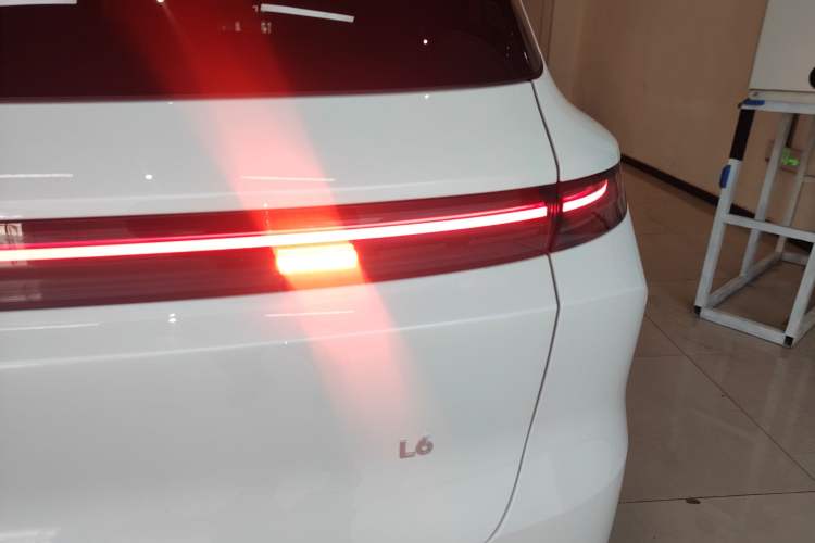 Used Li Auto L6 2025 Pro Smart Refresh Edition
