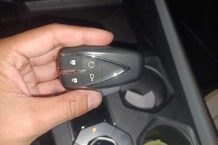 Used Changan UNI-V 2022 1.5T Prestige Version
