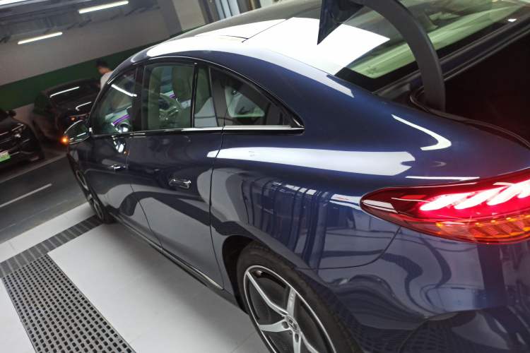 Used Mercedes-Benz EQE 2022 350 First Edition Special Version