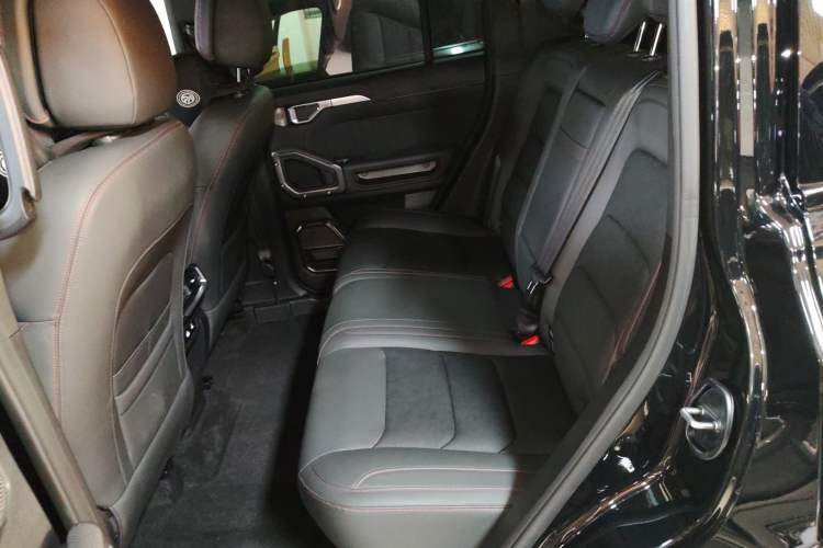 Used JETOUR Traveler 2023 2.0T All-Wheel Drive CrossPRO+
