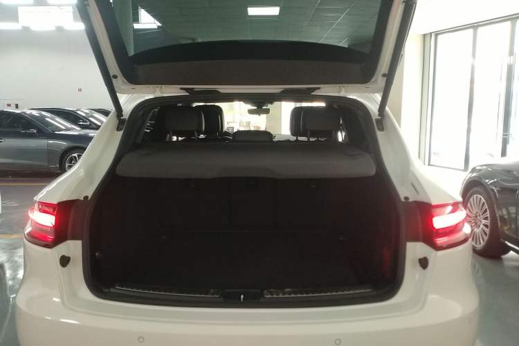 Used Porsche Macan 2021 Macan 2.0T
