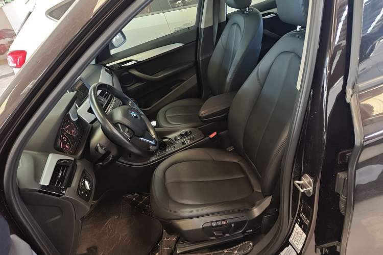 Used BMW X1 2016 sDrive18Li Premium Edition
