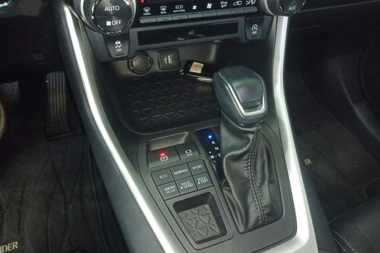 Used Toyota Wildlander 2023 2.0L CVT Four-Wheel Drive Luxury PLUS Edition