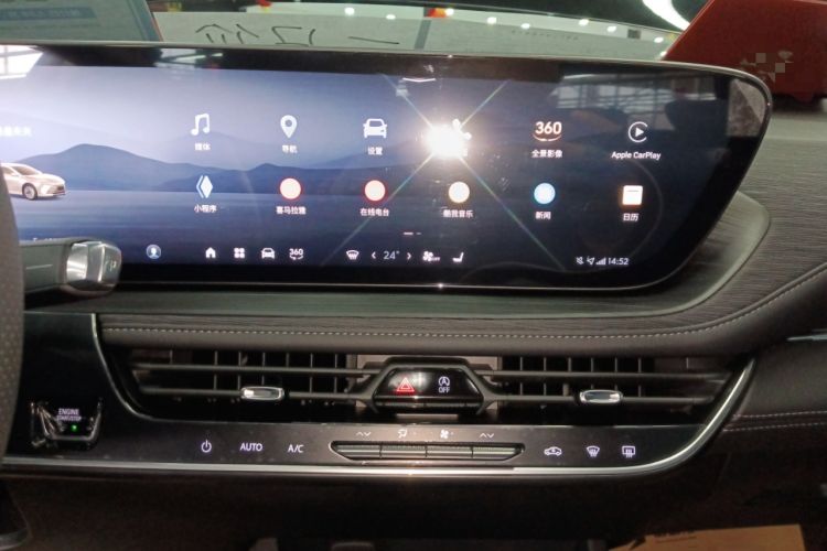 Used Buick LaCrosse 2025 28T Platinum Edition
