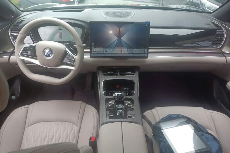 Used BYD Han 2025 EV Intelligent Driving Edition 701KM LiDAR Flagship Model
