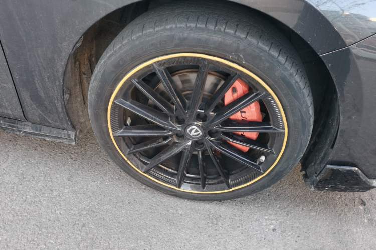 Used Changan UNI-V 2023 2.0T Leading-Speed Edition
