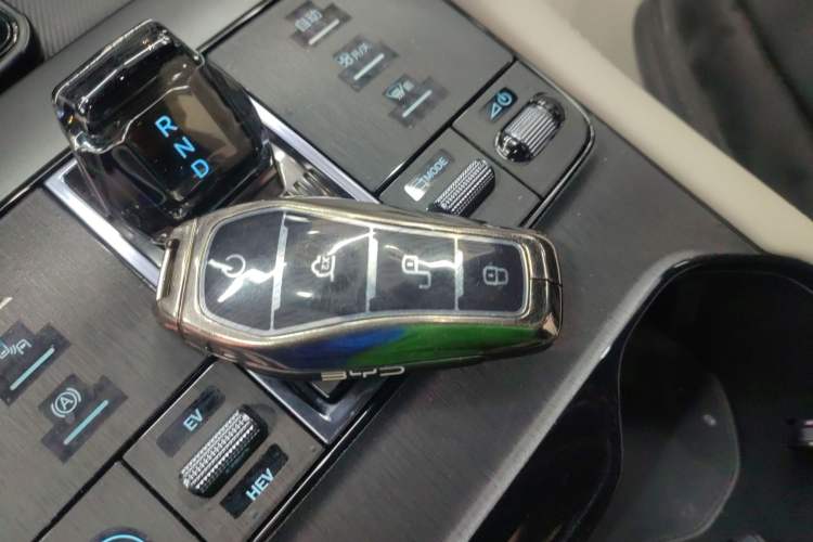 Used BYD Song PLUS New Energy 2025 DM-i 112KM Prestige Model
