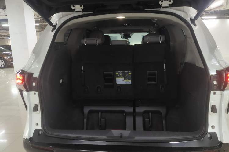 Used Toyota Sienna 2021 2.5L Hybrid Luxury Edition