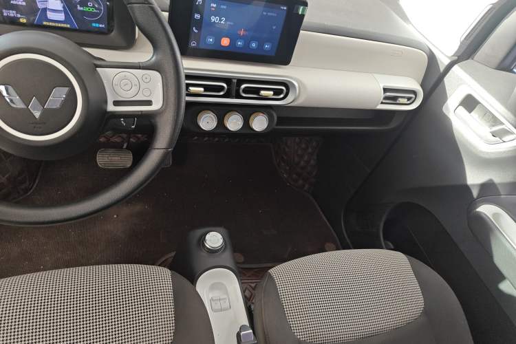 Used Wuling Hongguang MINIEV 2024 3rd Generation 215km Advanced Version