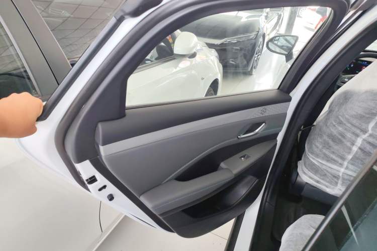 Used BYD Qin PLUS 2025 DM-i Smart Drive 55KM Leading Model