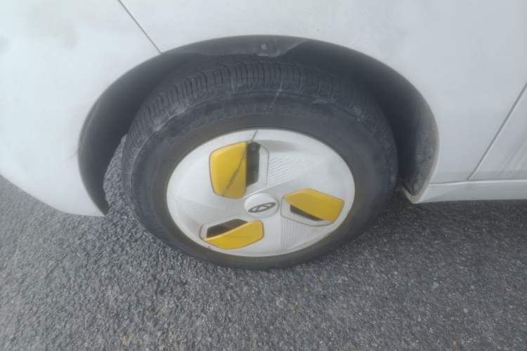 Used Chery QQ Ice Cream 2022 170km Sundae Phosphate Lithium-Ion
