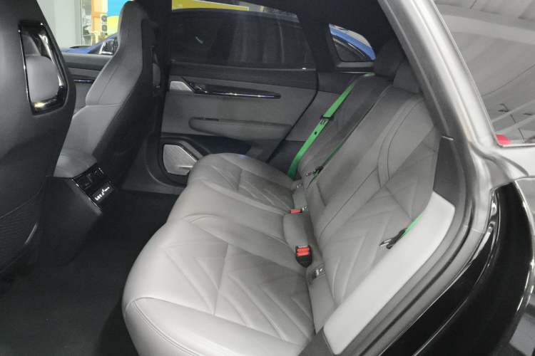 Used Zeekr 001 2021 Ultra-Long Range Dual-Motor YOU Version
