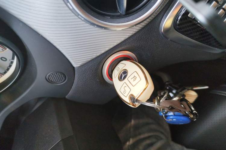 Used Mercedes-Benz GLA 2015 GLA 220 4MATIC Luxury Model
