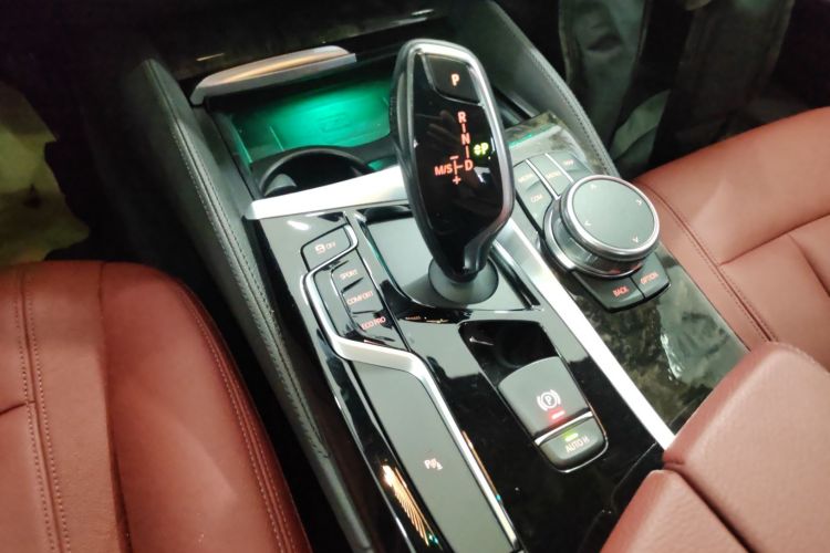 Used BMW 5 Series 2018 530Li Leading Model M Sport Package