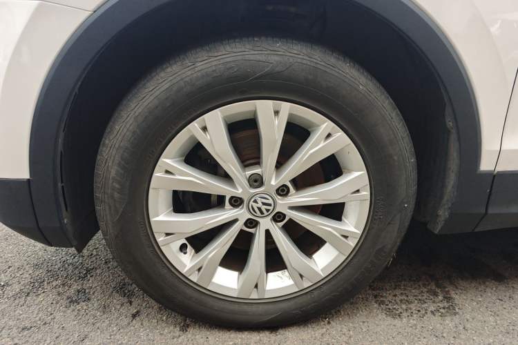 Used Volkswagen Tiguan L 2017 330TSI Automatic Two-Wheel Drive Luxury Edition
