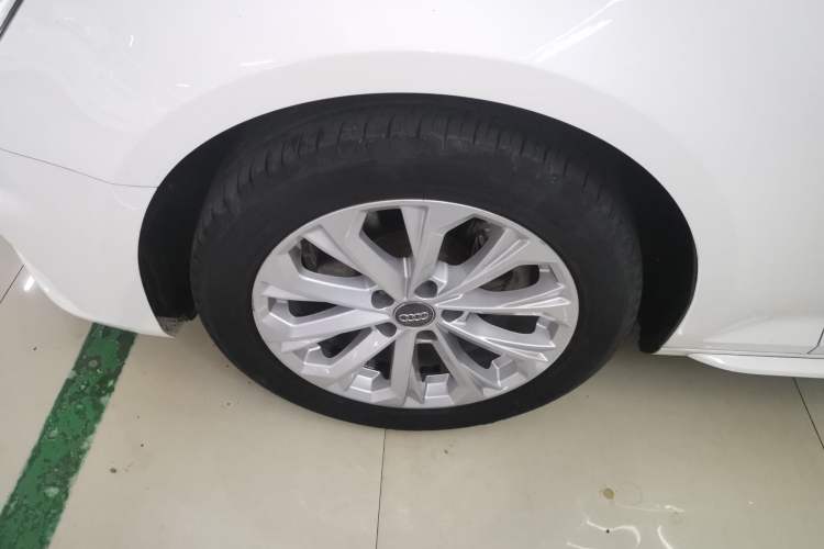 Used Audi A4L 2019 40 TFSI Ambition China VI
