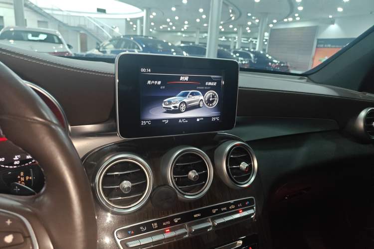 Used Mercedes-Benz GLC 2018 GLC 260 4MATIC Dynamic Edition
