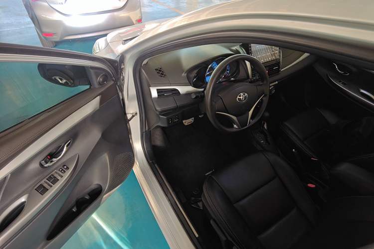 Used Toyota YARiS L Zhi Xian 2015 1.5E Automatic Charm Edition
