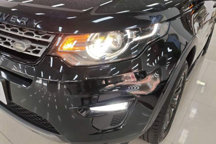 Used Land Rover Discovery Sport 2018 240 PS SE Version
