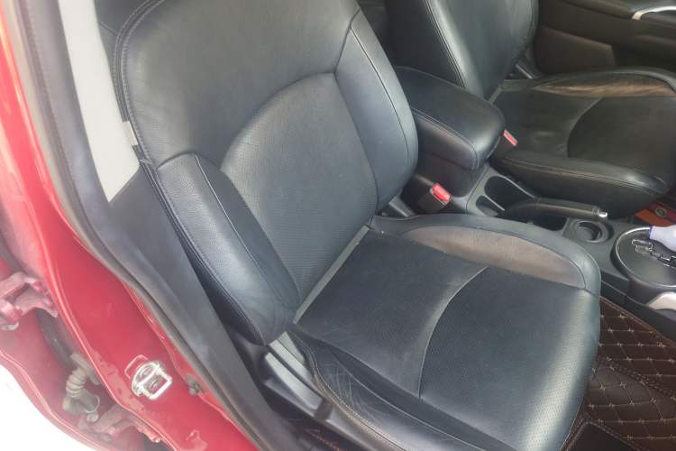 Used Mitsubishi ASX 2013 2.0L CVT Two-Wheel Drive Luxury Edition
