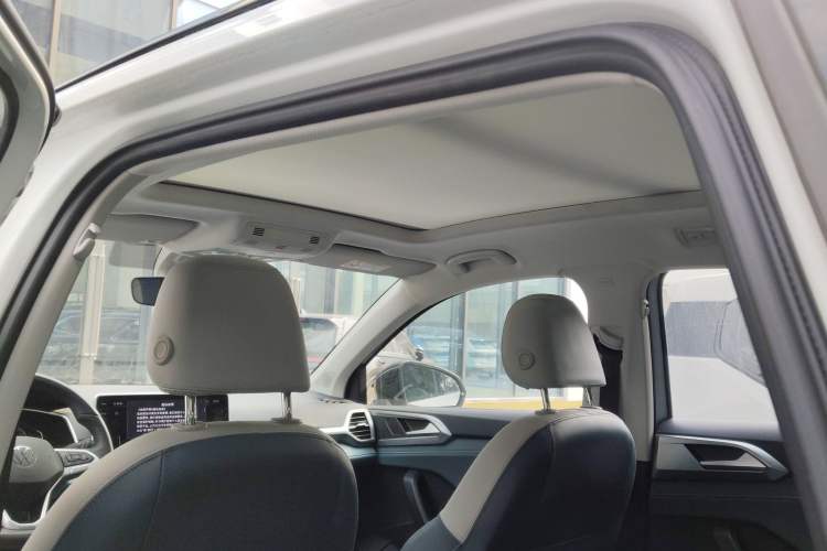 Used Volkswagen Tharu 2024 300TSI Two-Wheel-Drive Moon Luxury Edition