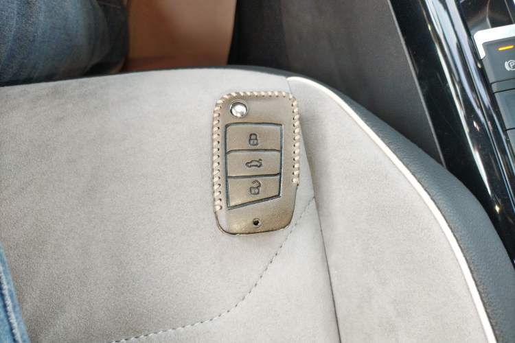 Used Volkswagen Tayron 2020 380TSI All-Wheel Drive R-Line Connected Version
