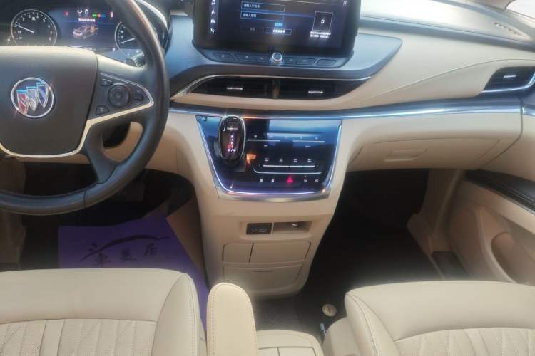 Used Buick GL8 2023 Land Business Class Smart Deluxe Model
