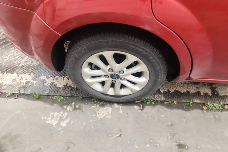 Used Ford Focus 2013 Hatchback Classic 1.8L Automatic Millionth Anniversary Edition
