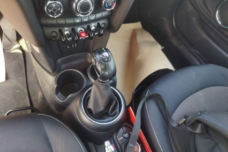 Used  MINI 2014 1.2T ONE+