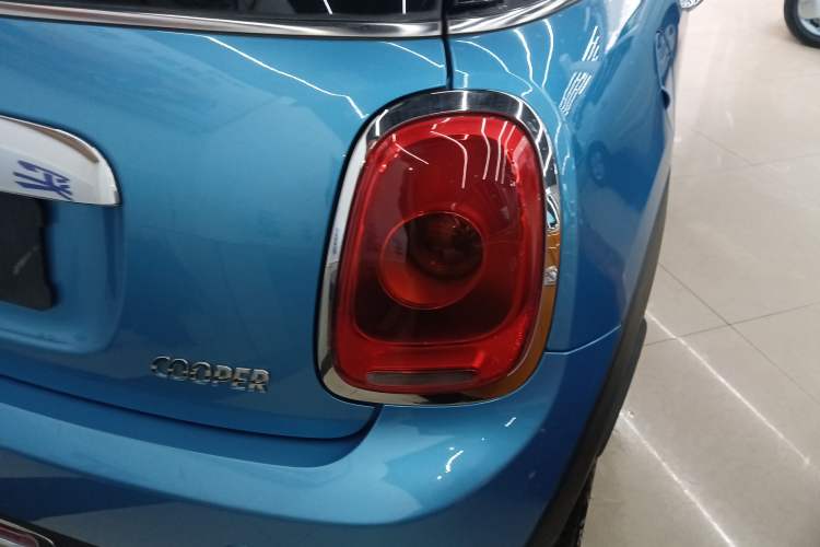 Used  MINI 2016 1.5T COOPER
