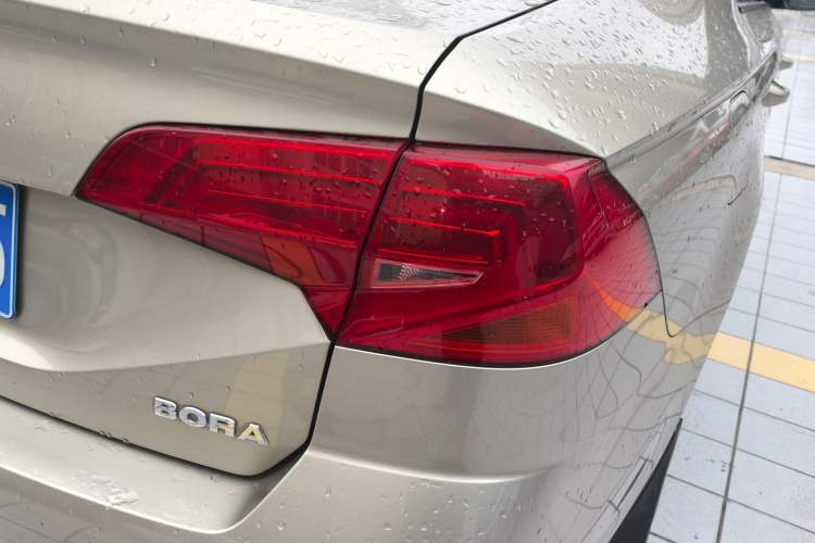 Used Volkswagen Bora 2018 1.5L Automatic Fashion Model