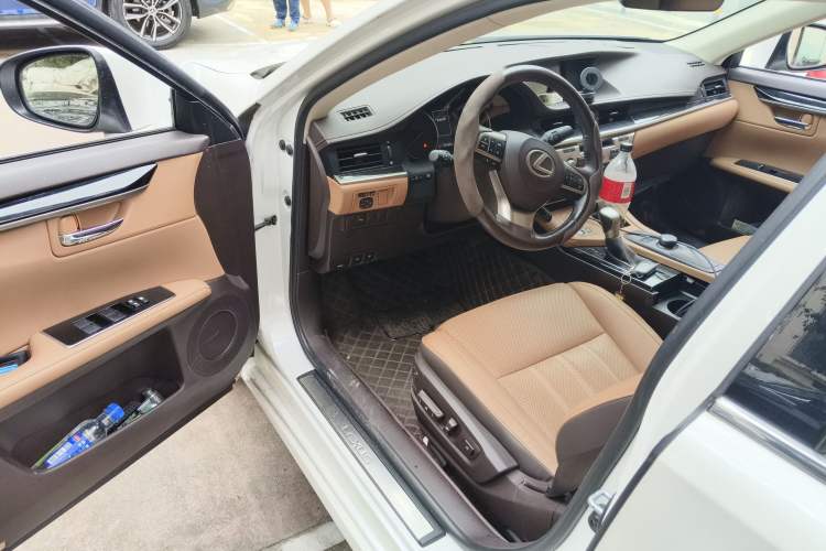 Used Lexus ES 2015 200 Elite Edition
