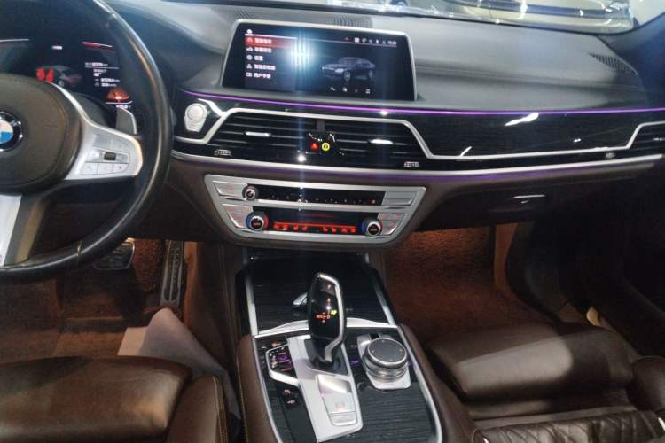 Used BMW 7 Series 2019 Restyled 740Li Leading Edition M Sport Package
