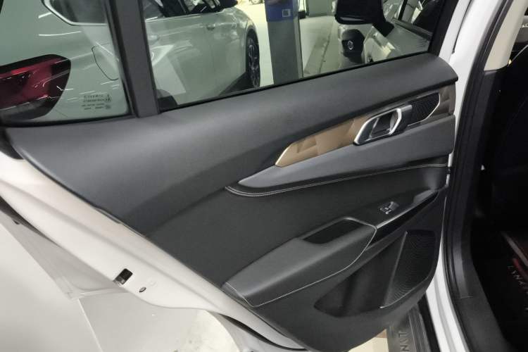 Used Lynk & Co 01 2017 2.0T Two-Wheel Drive Pro Edition
