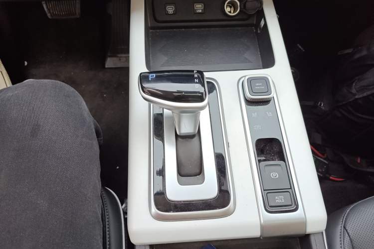 Used Hyundai ix35 2023 Musso 2.0L Deluxe Edition DLX
