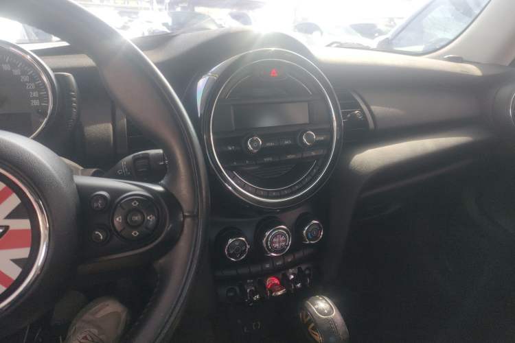 Used  MINI 2014 1.2T ONE
