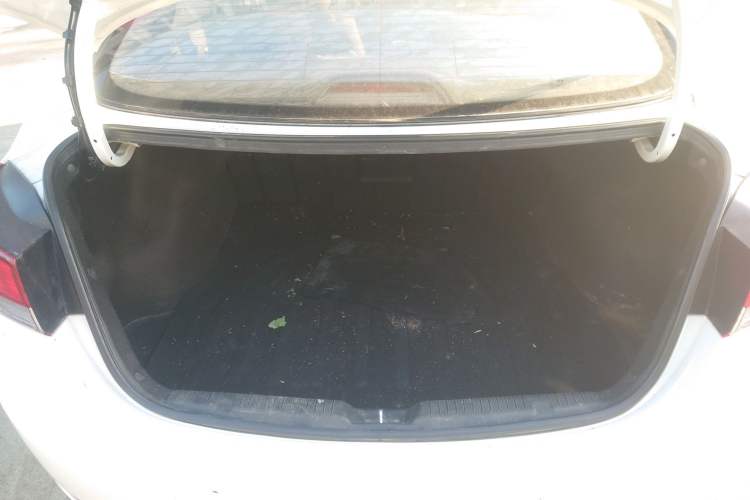 Used Hyundai Elantra 2016 1.6L Manual Prestige Edition
