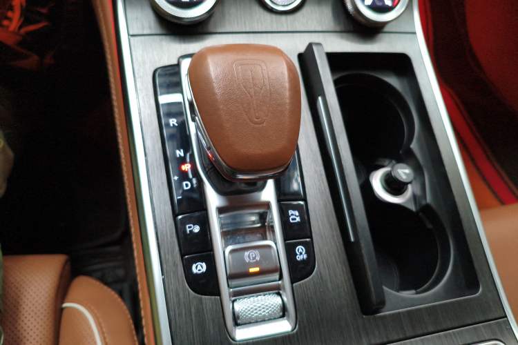 Used Hongqi H9 2022 2.0T Smart Connect Flagship Edition
