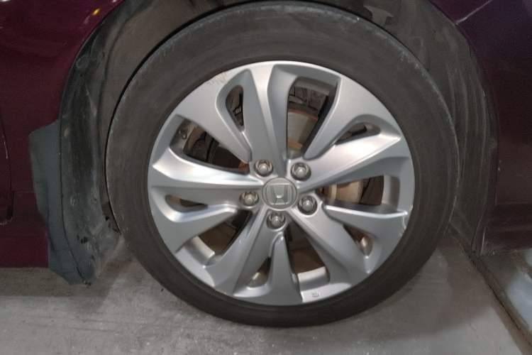 Used Honda Jade 2017 1.8L automatic Comfort version 5 seats
