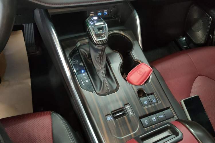 Used Toyota Crown Kluger 2022 2.5L HEV Four-Wheel Drive Flagship Edition
