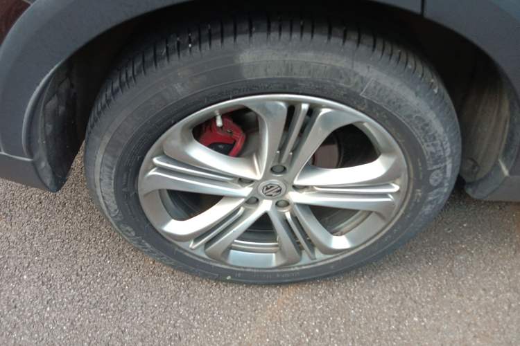 Used MG HS 2018 30T Automatic Two-Wheel Drive Trophy Edition—High-Octane V-Model
