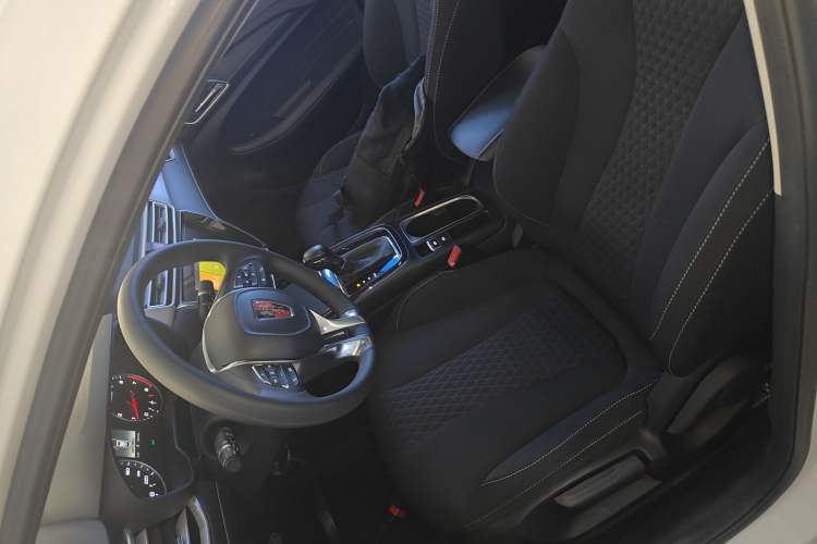 Used Roewe i5 2020 1.5L Automatic 4G Connected Linghao Edition
