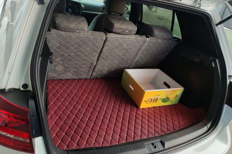 Used Volkswagen Golf 2017 280TSI Automatic R-Line Million-Vehicle Commemorative Edition
