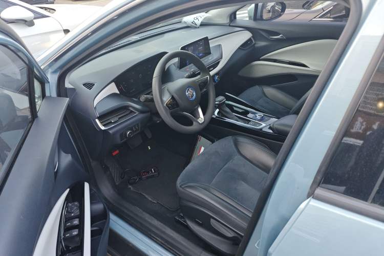 Used Buick Velite 6 2019 Connected Fashion Model