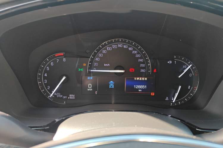 Used Cadillac XT5 2018 25T Tech Model
