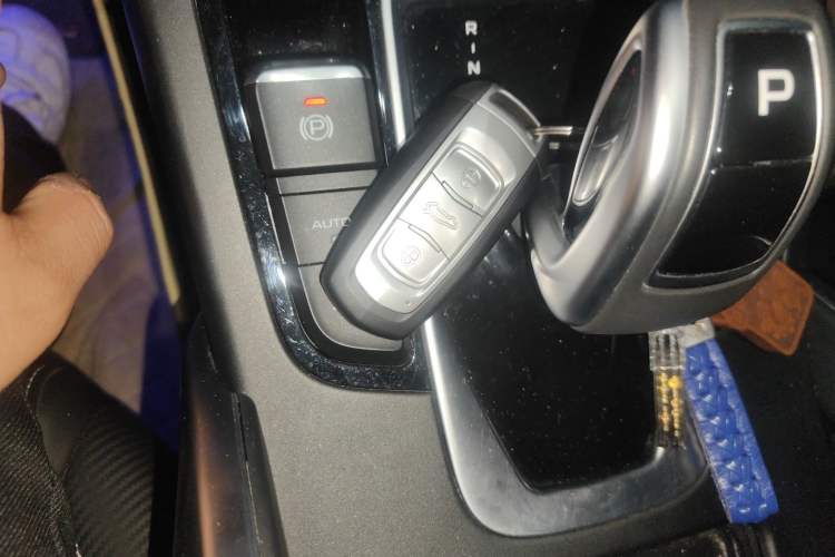 Used Geely Auto Emgrand X7 Sport 2021 Million Edition 1.8TD DCT Two-Wheel Drive Luxury Model
