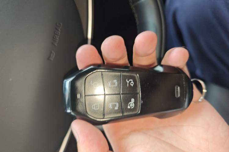 Used XPeng X9 2024 702 Ultra-Long Range Pro
