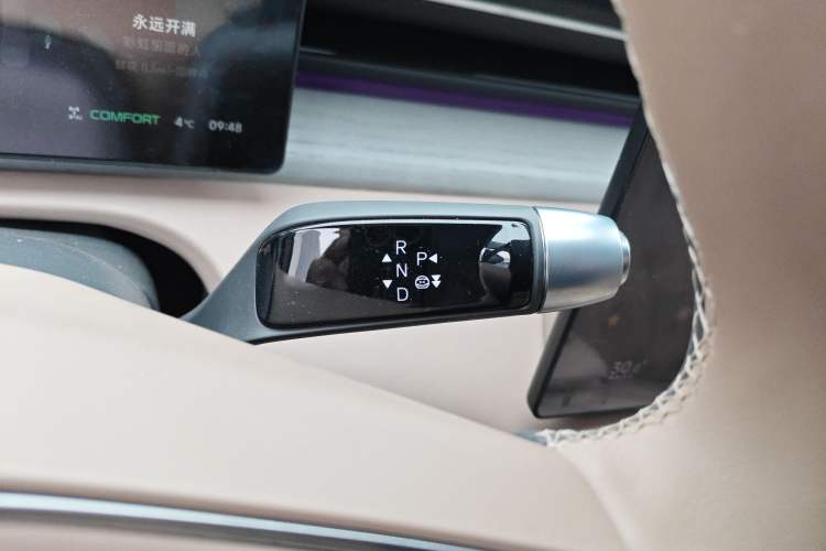 Used XPeng X9 2025 740 Ultra-Long Range Max
