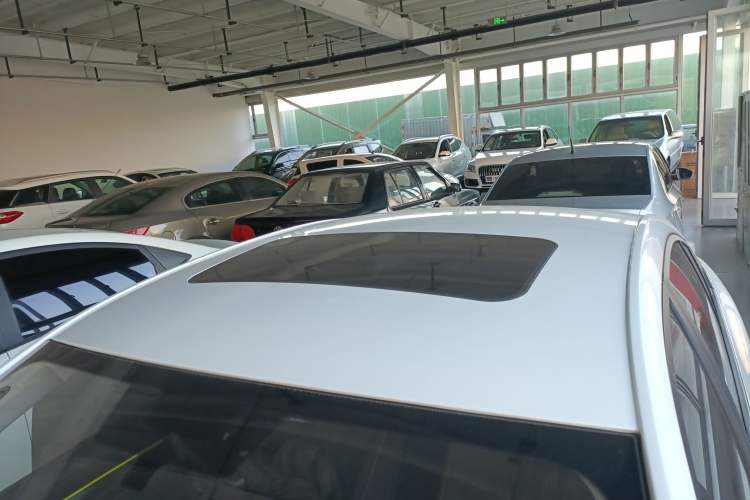 Used Roewe i5 2021 1.5L CVT Platinum Edition
