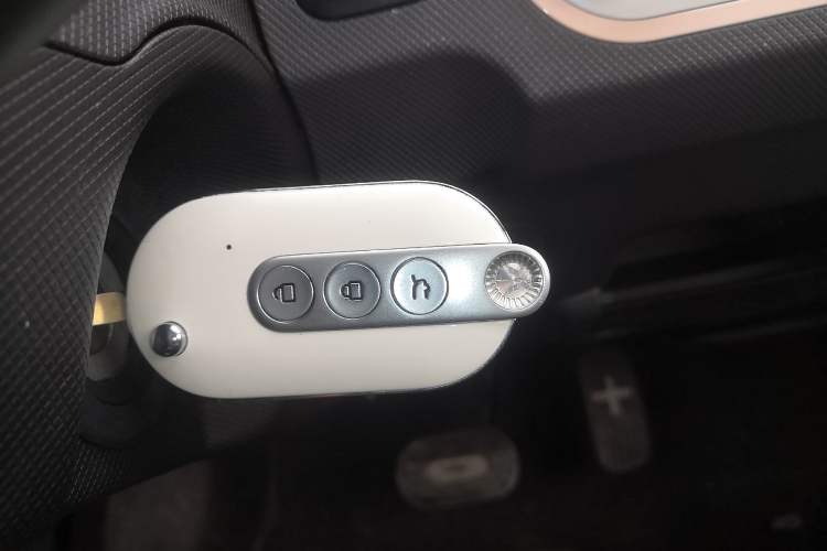 Used Wuling Hongguang MINIEV 2022 Macaron Premium Model – Lithium Iron Phosphate